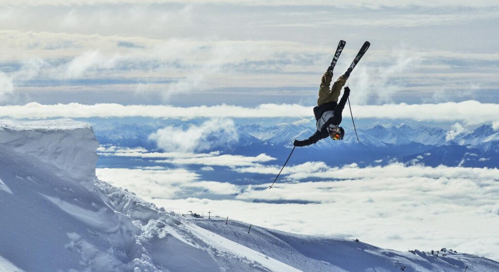 10 Best Ski Resorts to Visit in 2025 (Luxury, Adventure & Affordable Escapes)